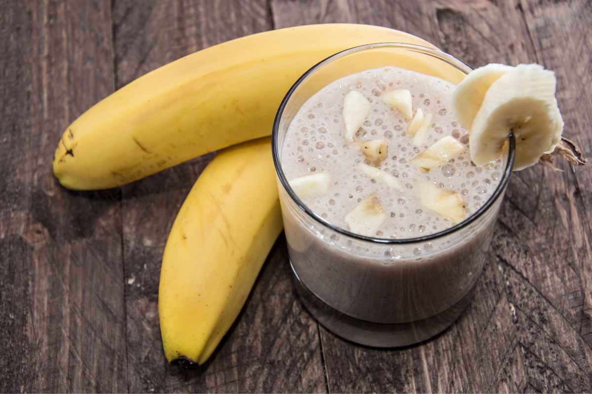 Como fazer vitamina de banana, mel e aveia?