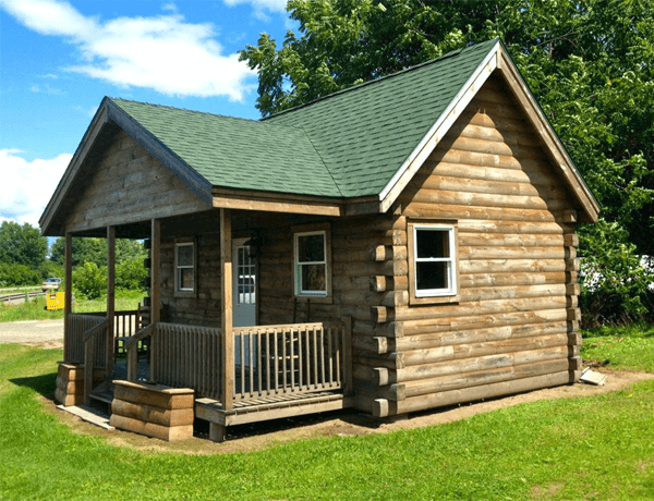 casa pequena de madeira