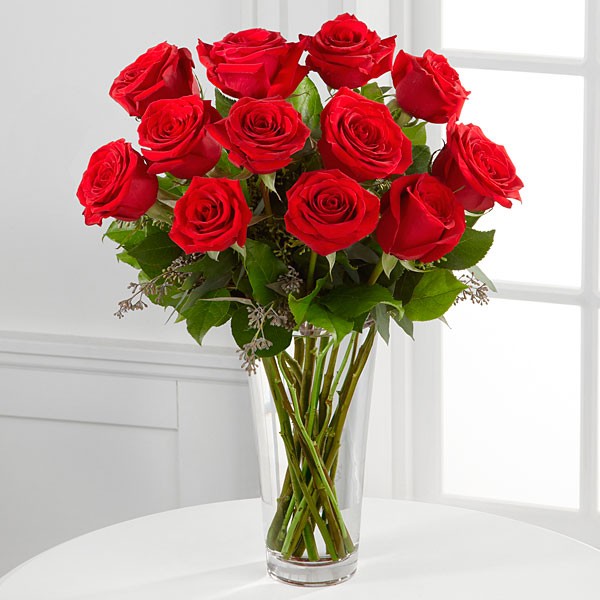 rosas vermelhas em vaso