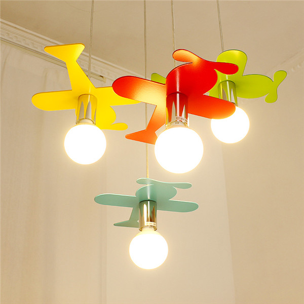 luminária infantil de teto formato de aviões