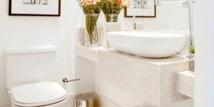 banheiro branco clássico