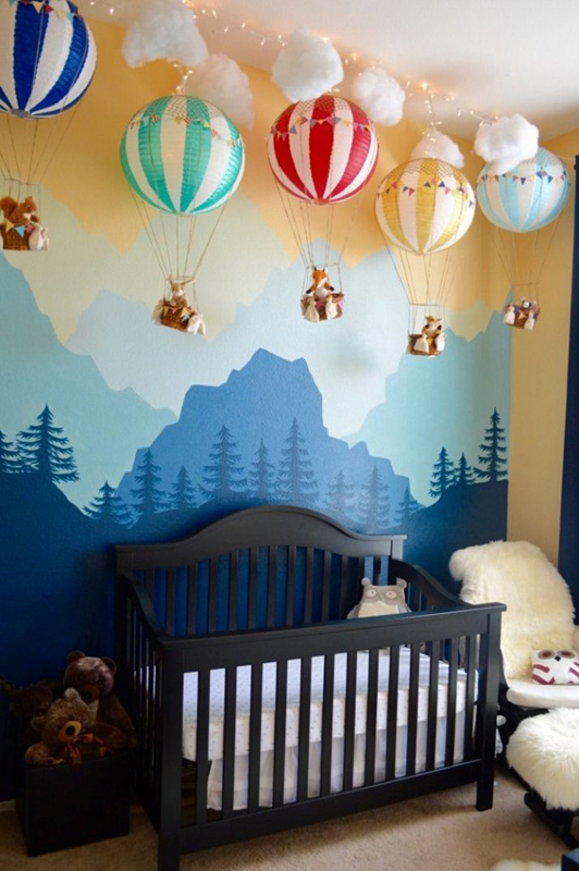 quarto de bebê com balões