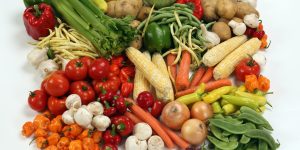 4 maneiras corretas de higienizar frutas e verduras; técnicas simples e eficazes