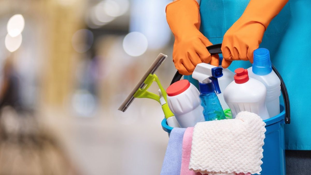 8 erros de limpeza que você provavelmente está cometendo: saiba o que evitar na hora da faxina de sua casa