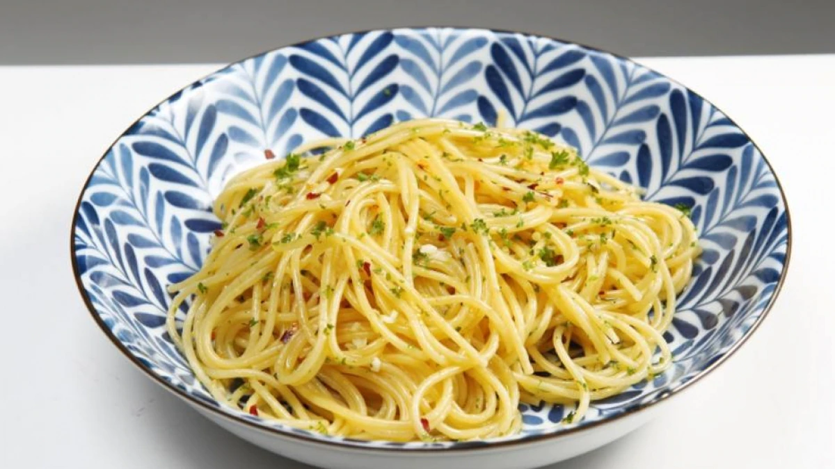 Receita de Espaguete de Alho e Óleo para quem gosta de um clássico da cozinha e super fácil de ser feito