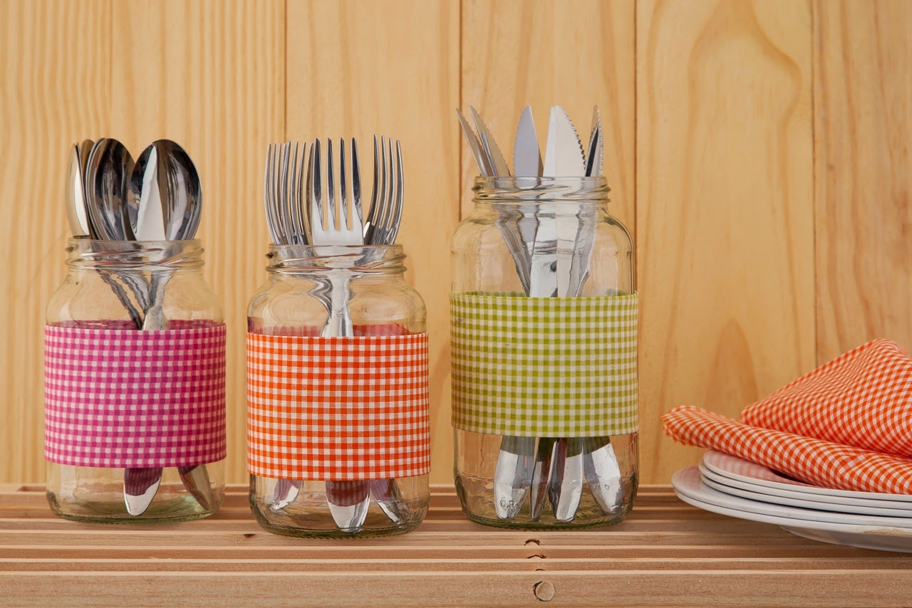 potes de vidro decorados com tecido para cozinha