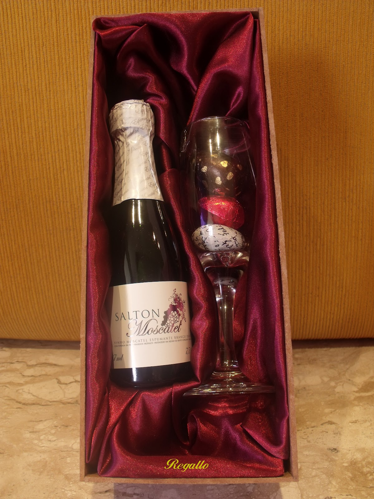 garrafas de champanhe em miniatura