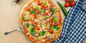Receita de Pizza Proteica fácil, saborosa para uma refeição leve e rápida