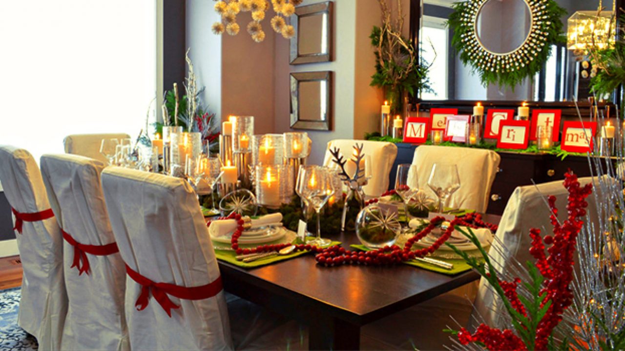 mesa de jantar decorada para Natal