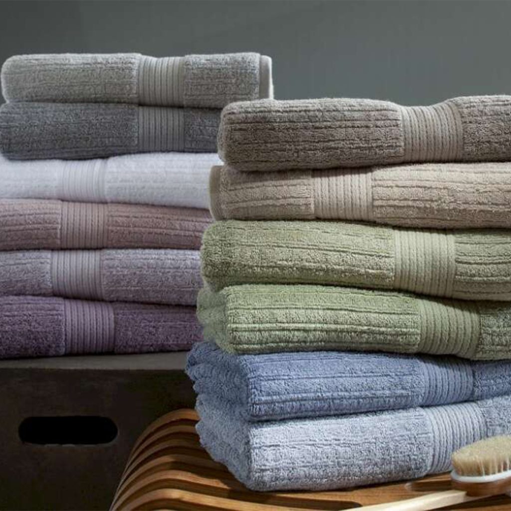 6 passos para escolher a toalha de banho certa e evitar problemas de absorção e durabilidade