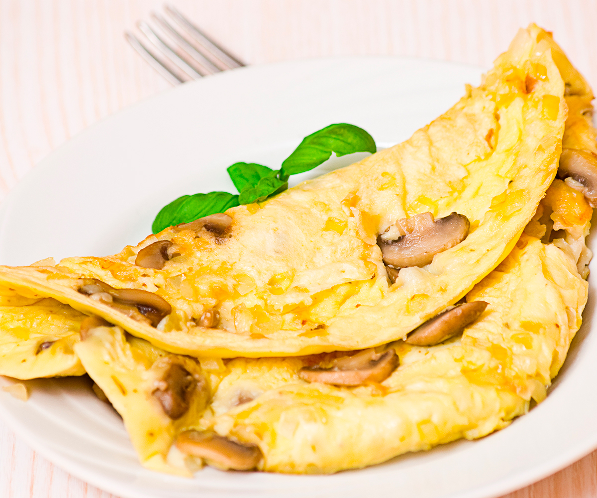 Receita de Omelete de Cogumelos, perfeita para uma café da manhã super rápido e cheio de sabor