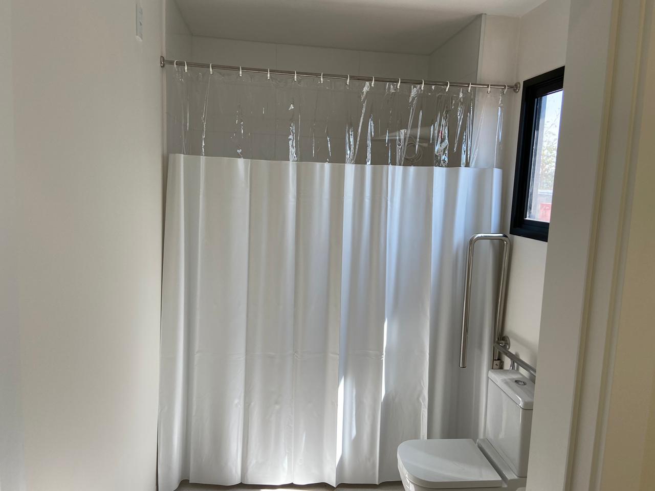 cortina de box de banheiro em vinil