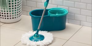 7 dicas para usar o mop na limpeza da casa: saiba como apostar nesse item de forma prática