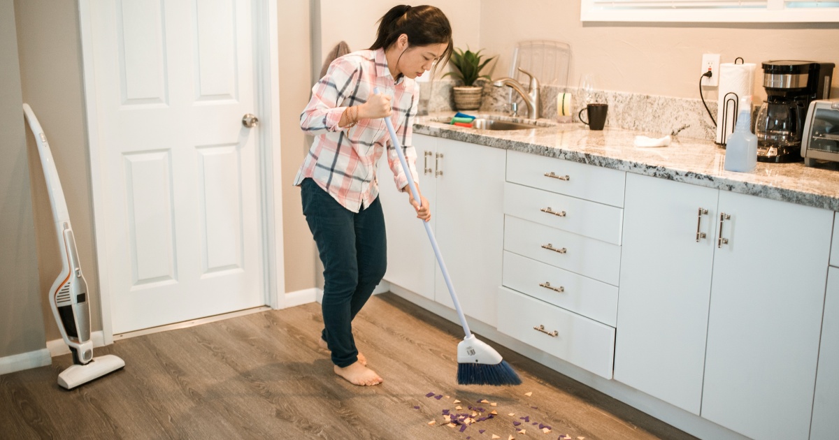 Com que frequência você deve limpar a casa? AQUI está a resposta!