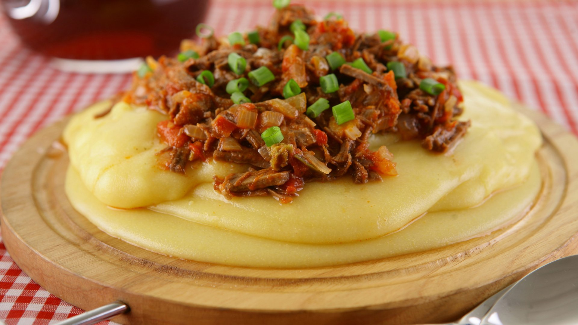 Receita de Polenta Italiana: a polenta original que acompanha as principais refeições e é simples de ser feita