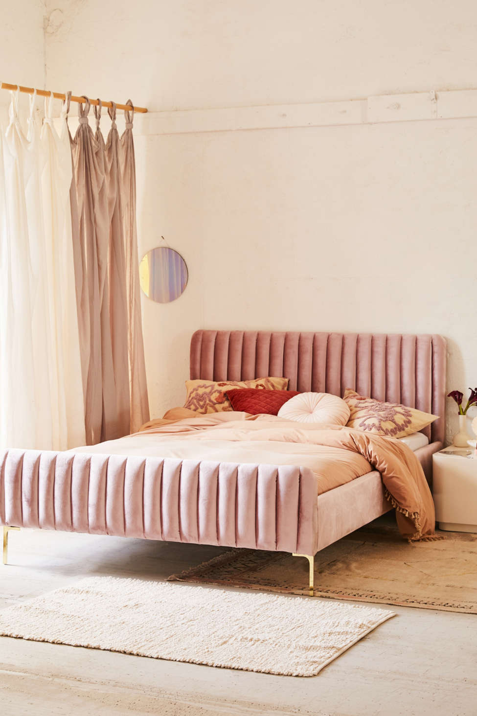 cama de veludo rosa