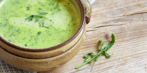 Receita de Sopa de Espinafre, gostosa e nutritiva para te aquecer nos dias frios