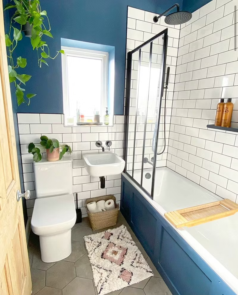 banheiro pequeno estilo vintage moderno