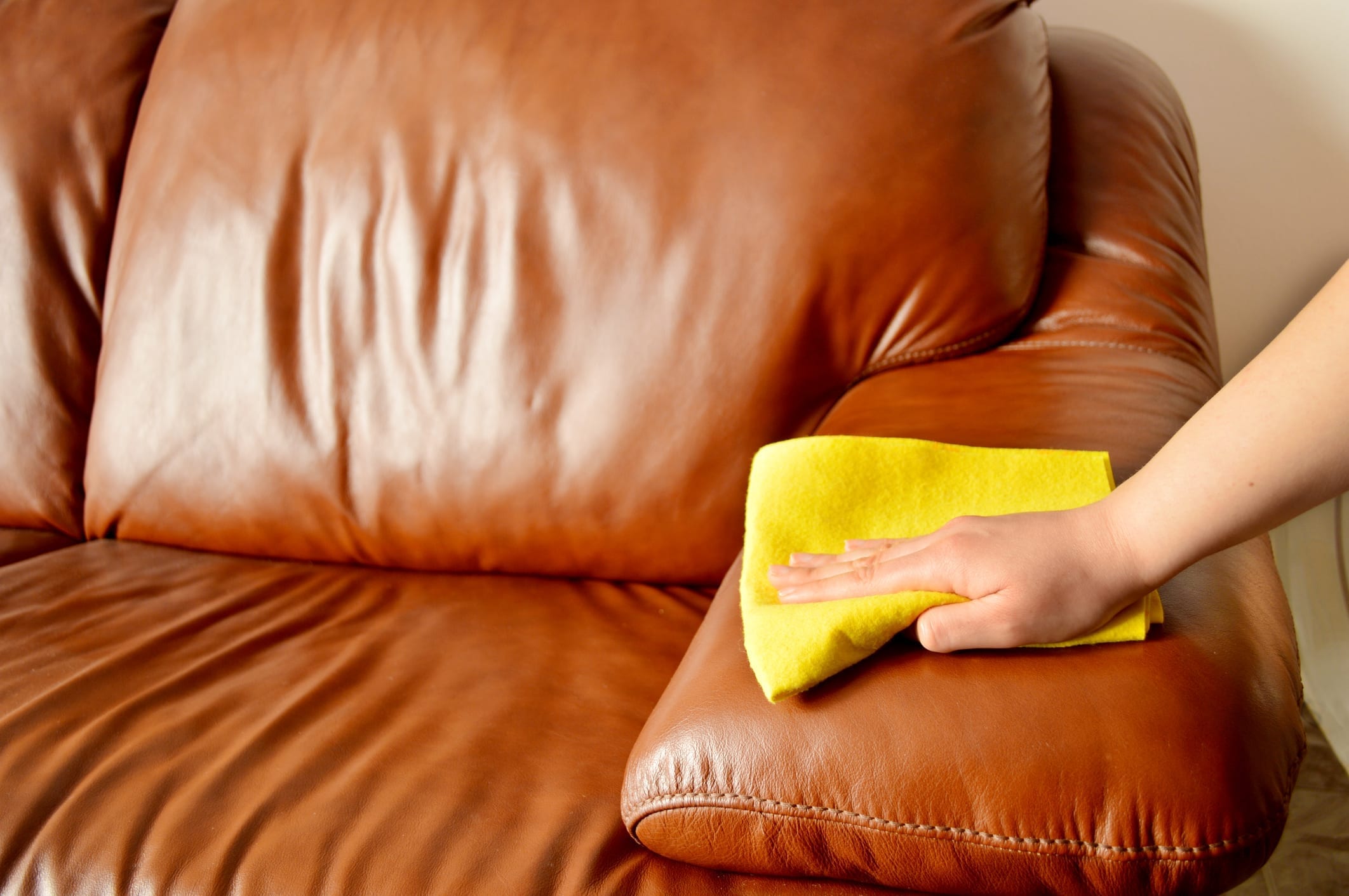 limpeza de sofá de couro