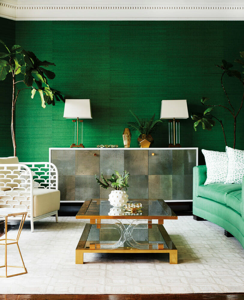sala com espaço decorado em verde