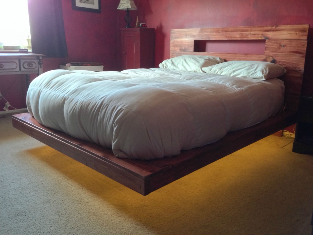 floating pallet bed