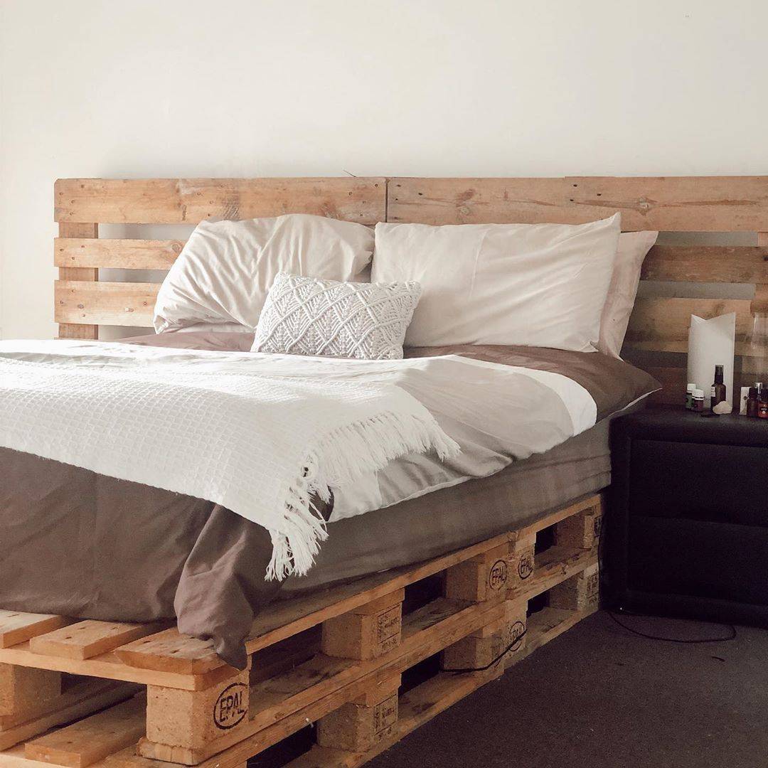 pallet bed and headboard