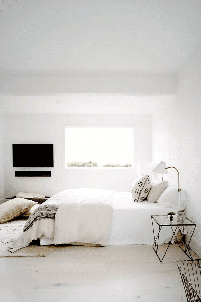 quarto totalmente branco estilo zen