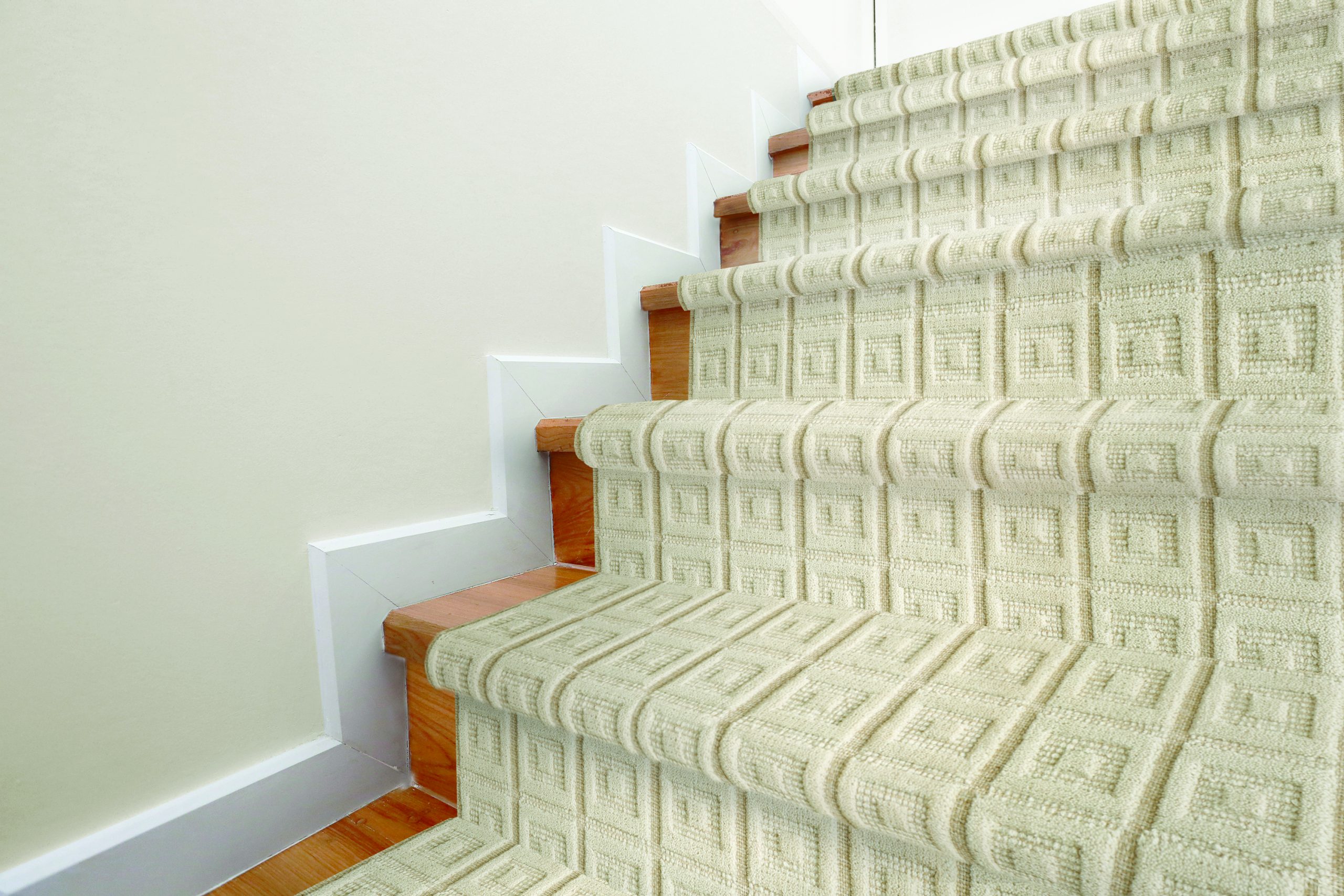 escada com tapete