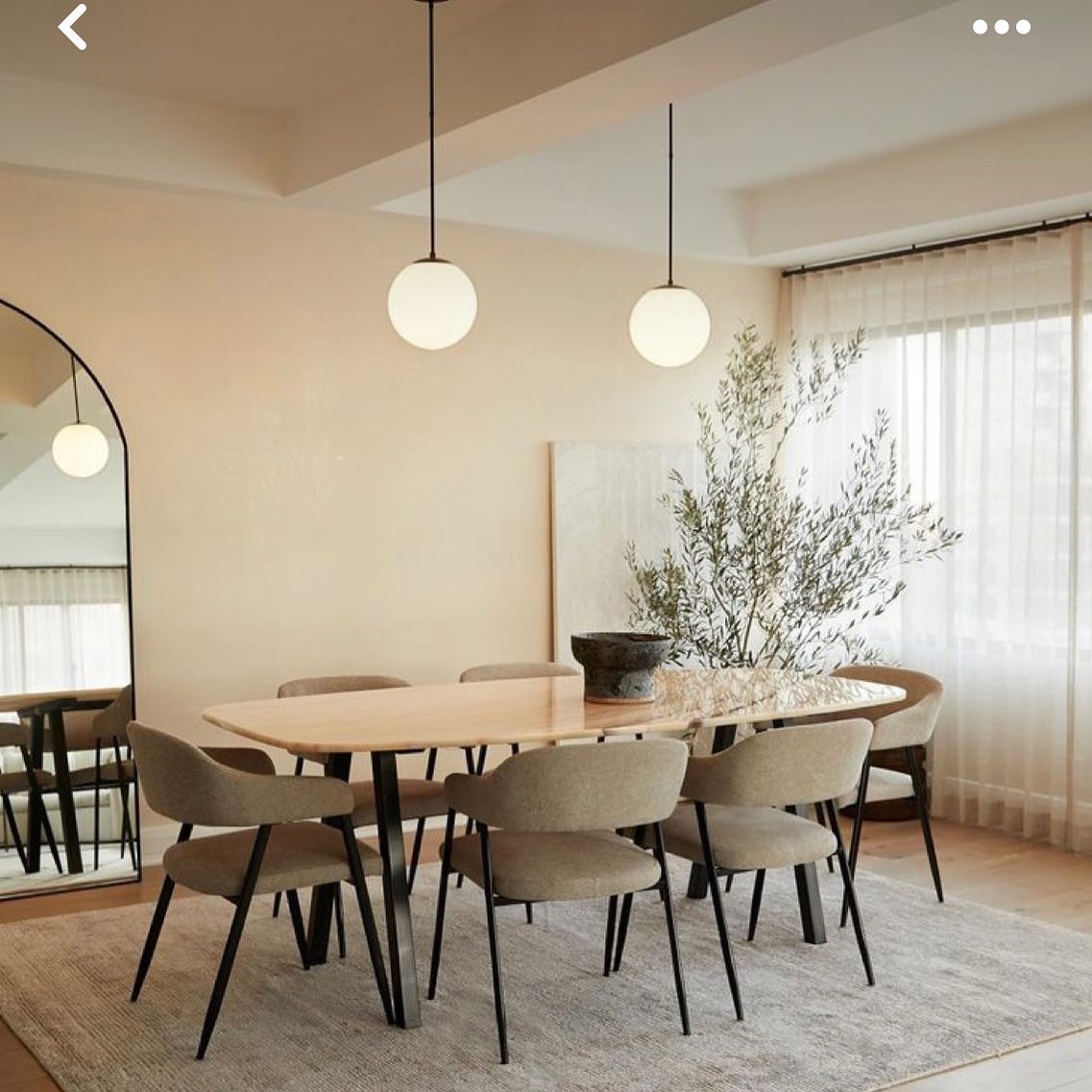 estilo minimalista em sala de jantar
