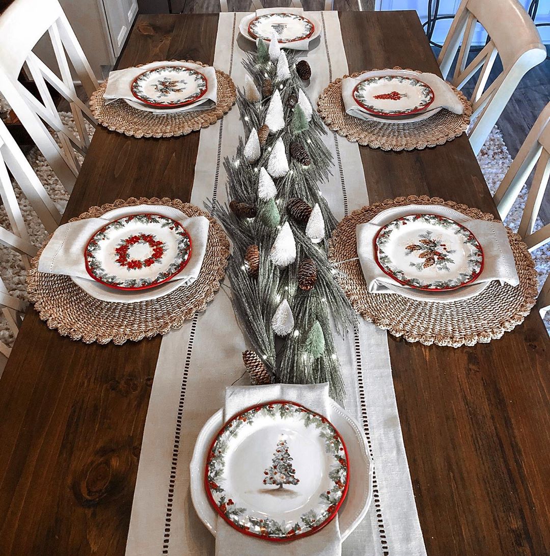 mesa com decoração simples para natal