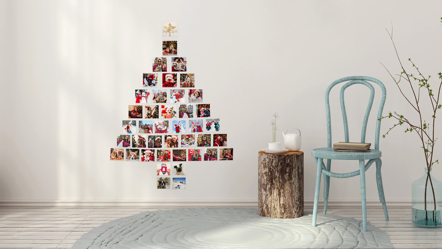 árvore de natal feita de fotos na parede