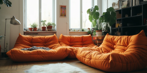sala com sofás togo laranjas